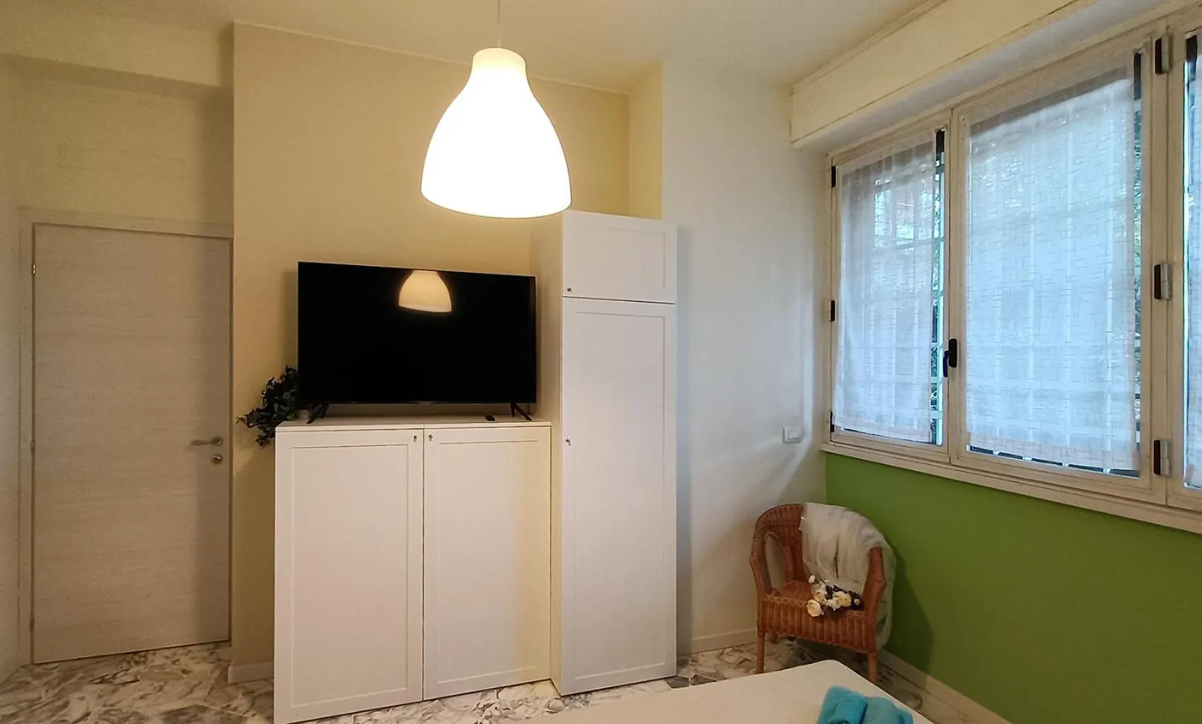 Apartment Sahi - Via Dei Ciclamini Mm1 Primaticcio, Stadio San Siro, Ospedale San Carlo Milan Italy
