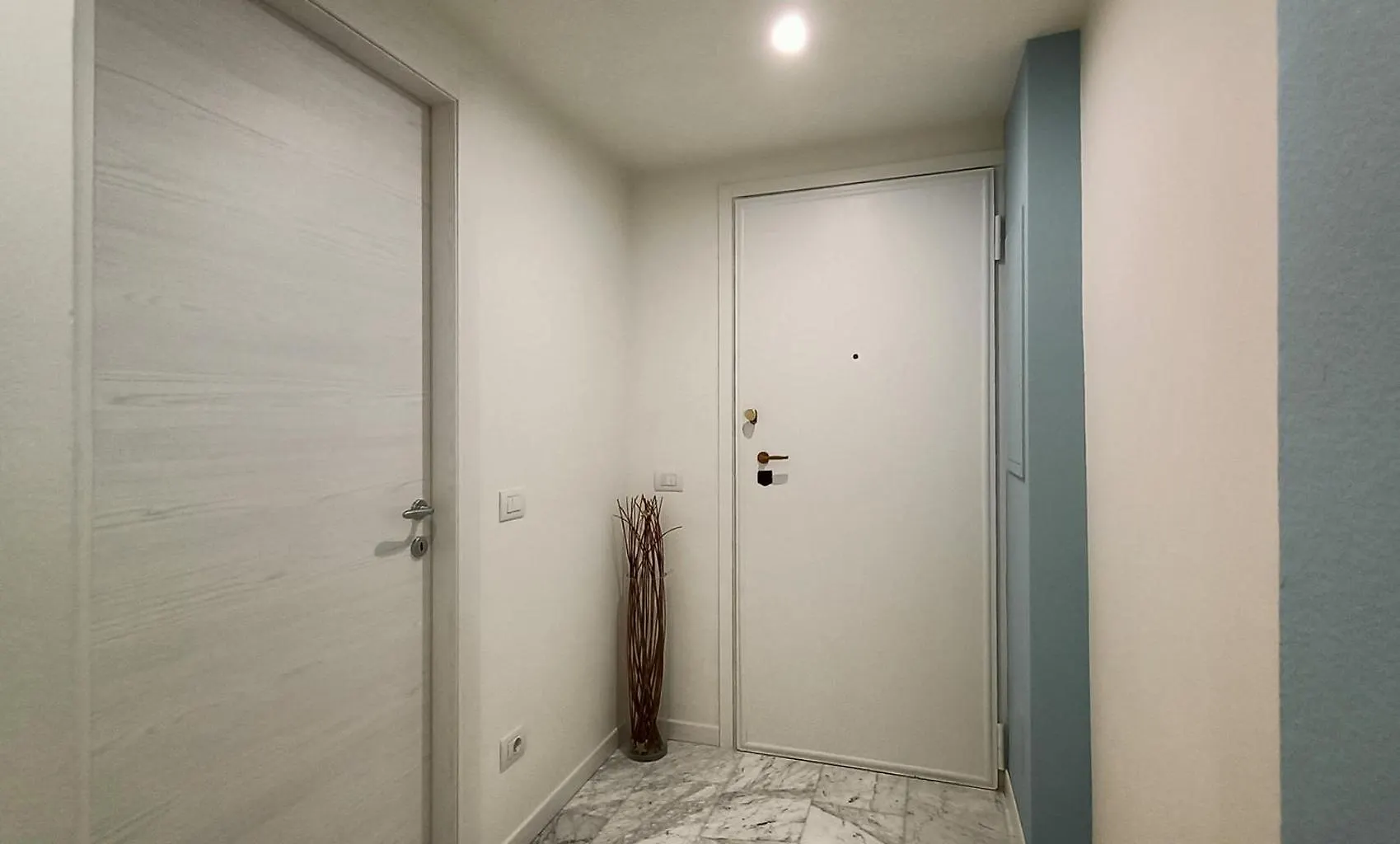 Apartment Sahi - Via Dei Ciclamini Mm1 Primaticcio, Stadio San Siro, Ospedale San Carlo Milan