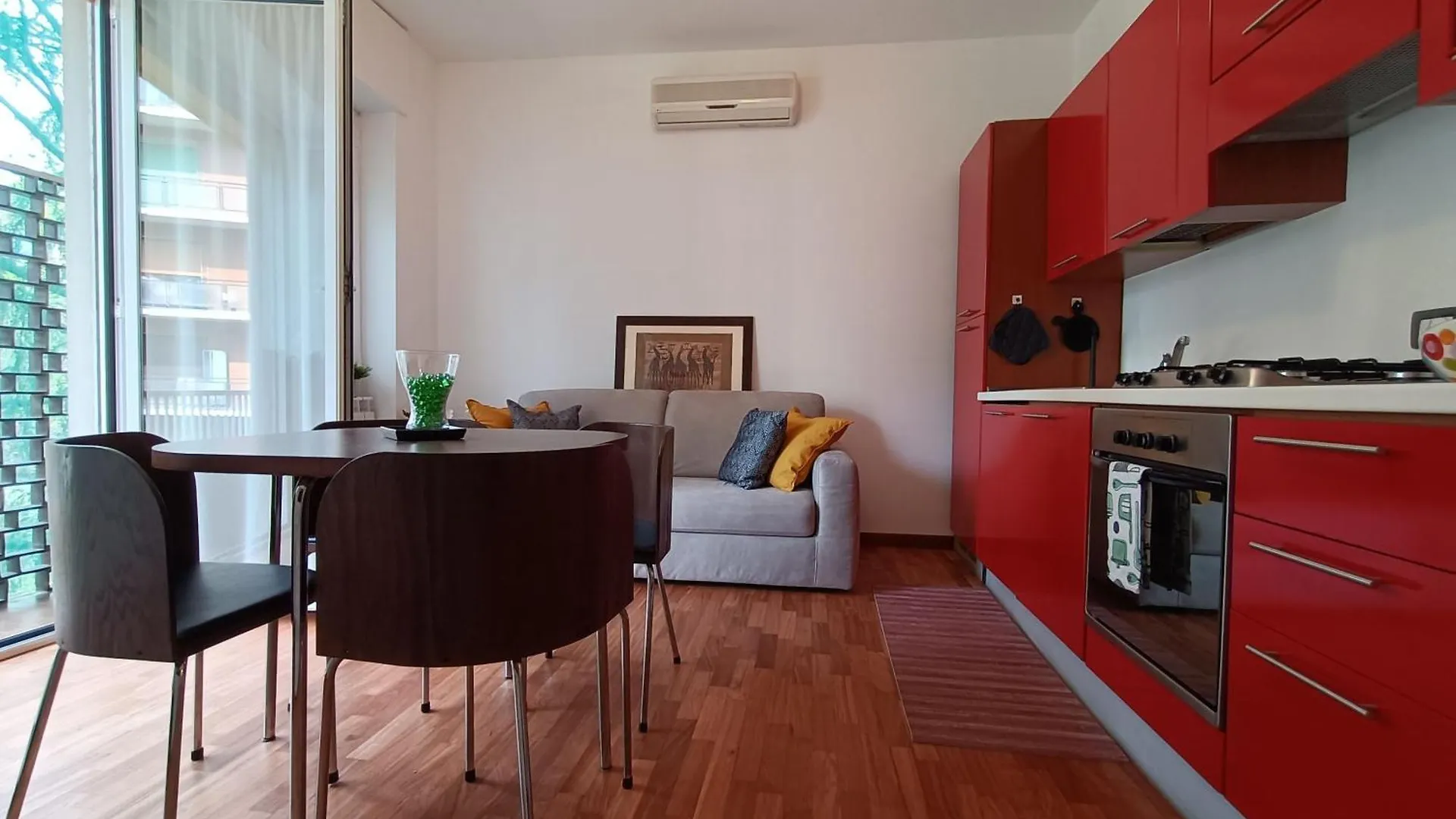 Apartment Sahi - Via Dei Ciclamini Mm1 Primaticcio, Stadio San Siro, Ospedale San Carlo Milan
