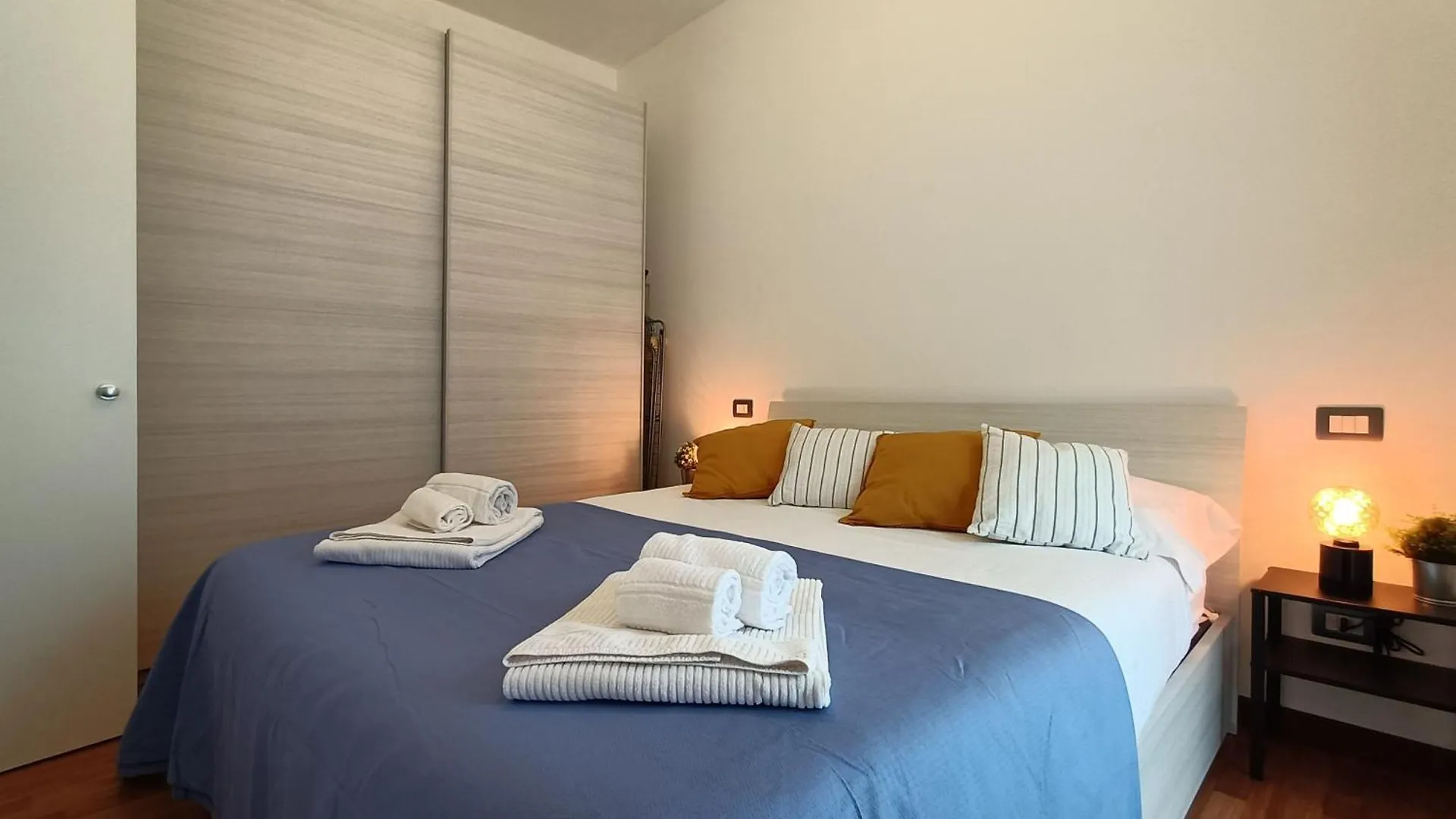 Sahi - Via Dei Ciclamini Mm1 Primaticcio, Stadio San Siro, Ospedale San Carlo Milan Apartment