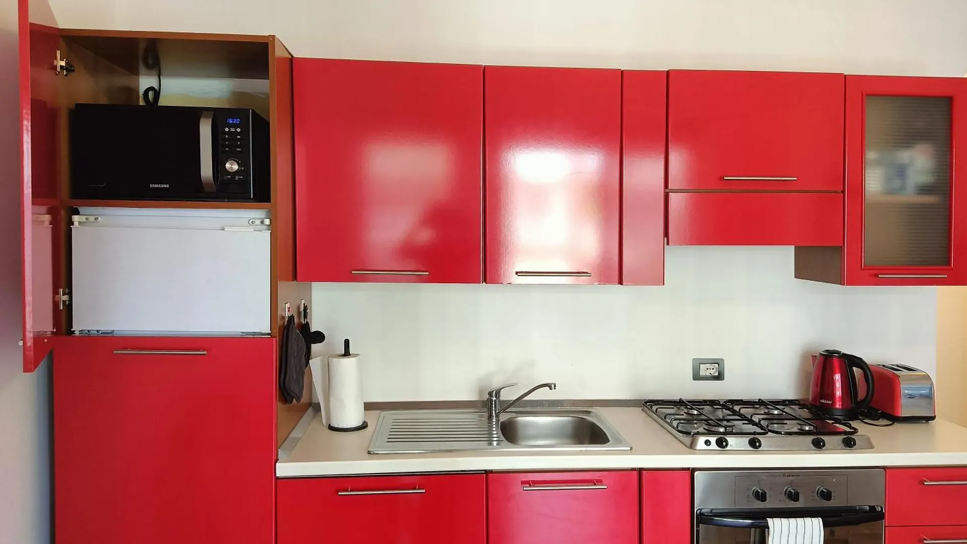 Sahi - Via Dei Ciclamini Mm1 Primaticcio, Stadio San Siro, Ospedale San Carlo Milan Apartment