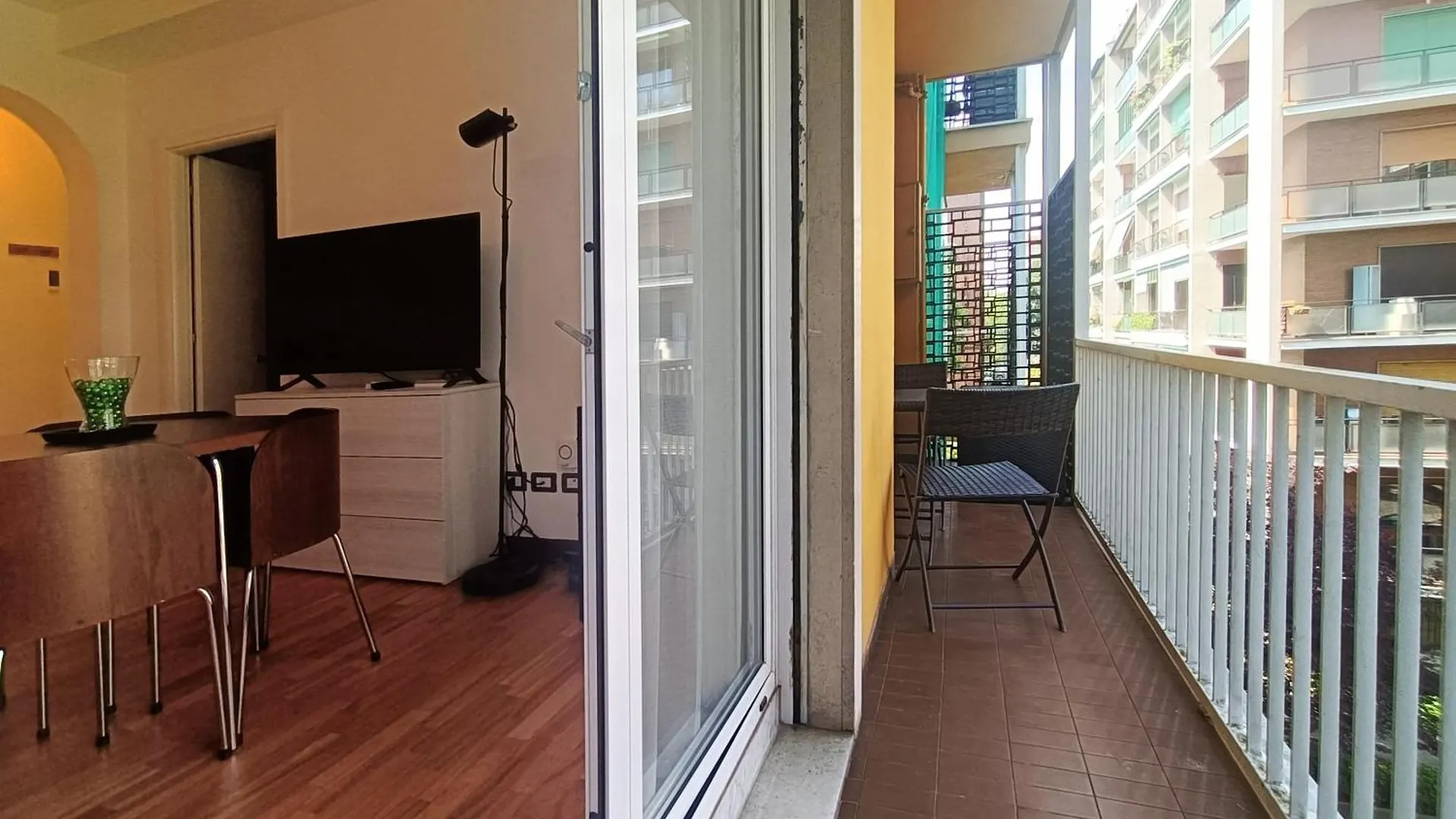 Sahi - Via Dei Ciclamini Mm1 Primaticcio, Stadio San Siro, Ospedale San Carlo Milan Italy