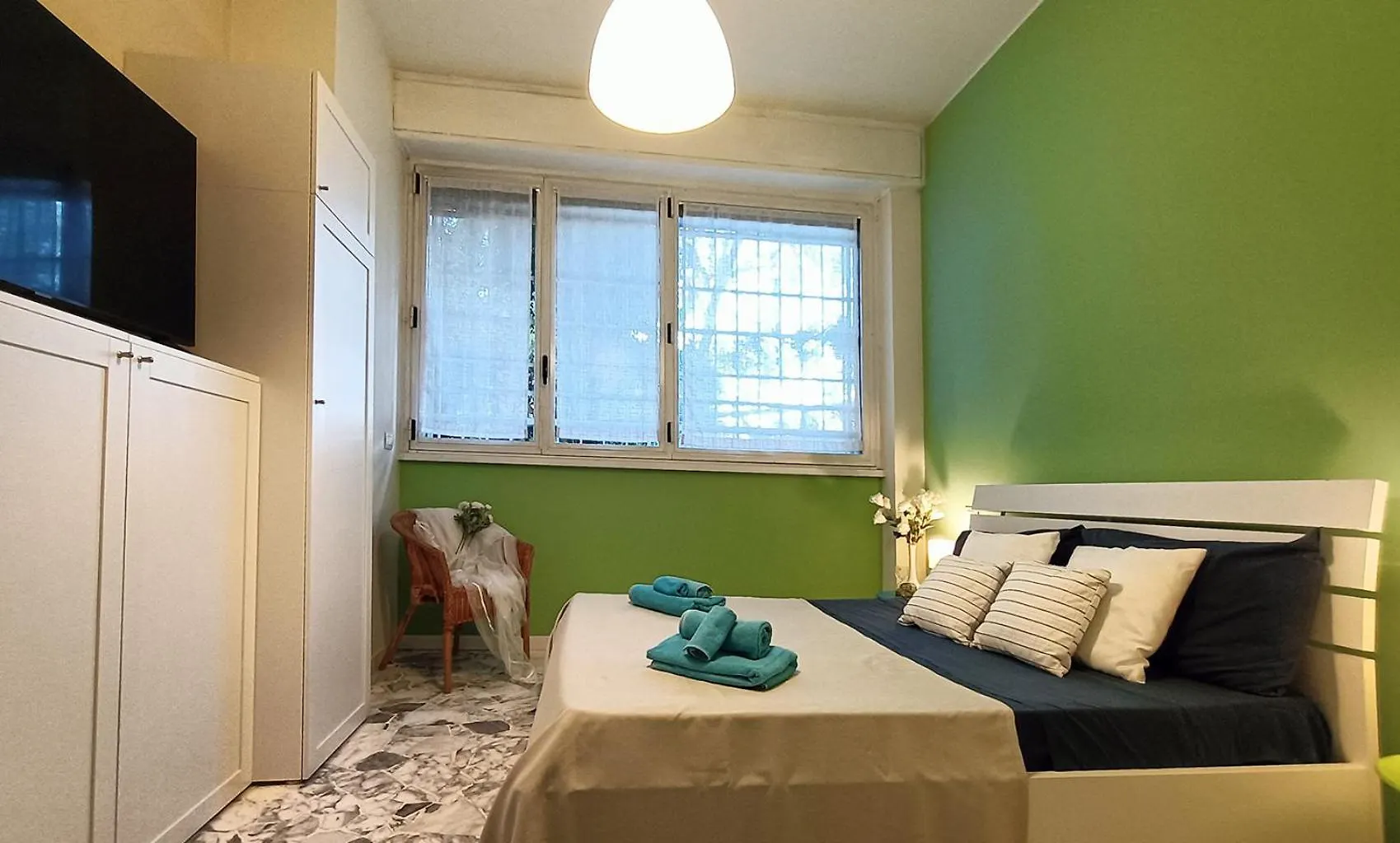 Sahi - Via Dei Ciclamini Mm1 Primaticcio, Stadio San Siro, Ospedale San Carlo Milano Italien